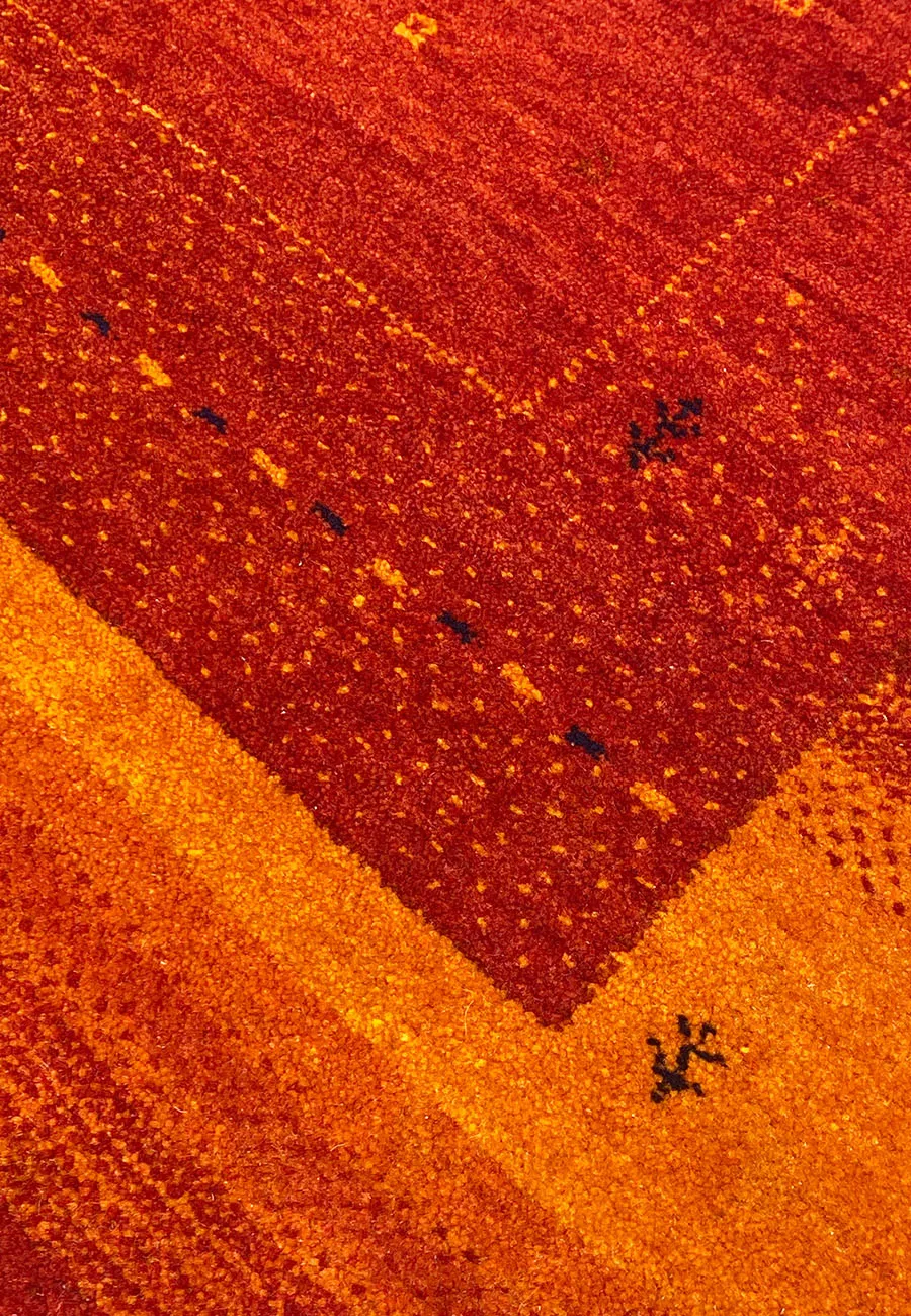 Border Lori Red