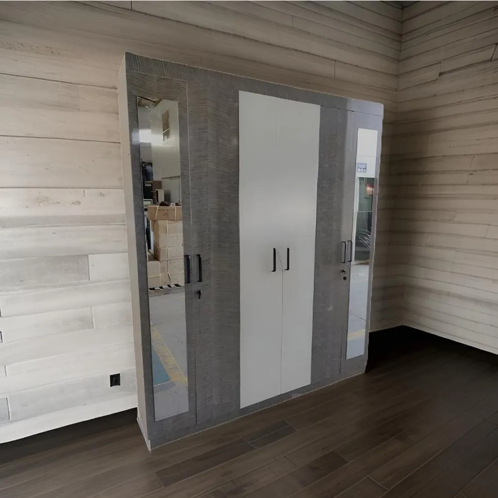 Durable Spacious Wardrobe With Mirrors