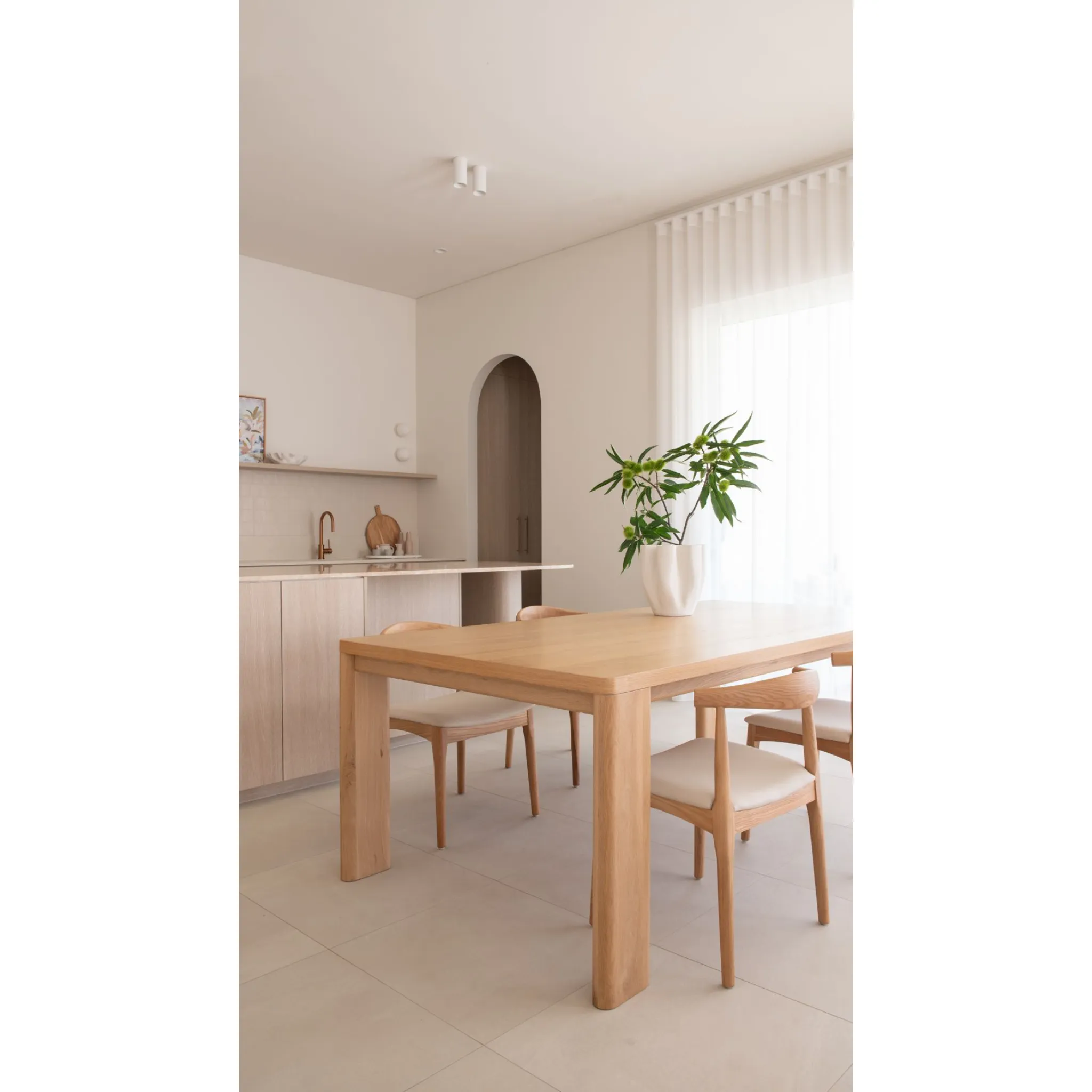Granite Lane Shore Dining Table, Natural Oak