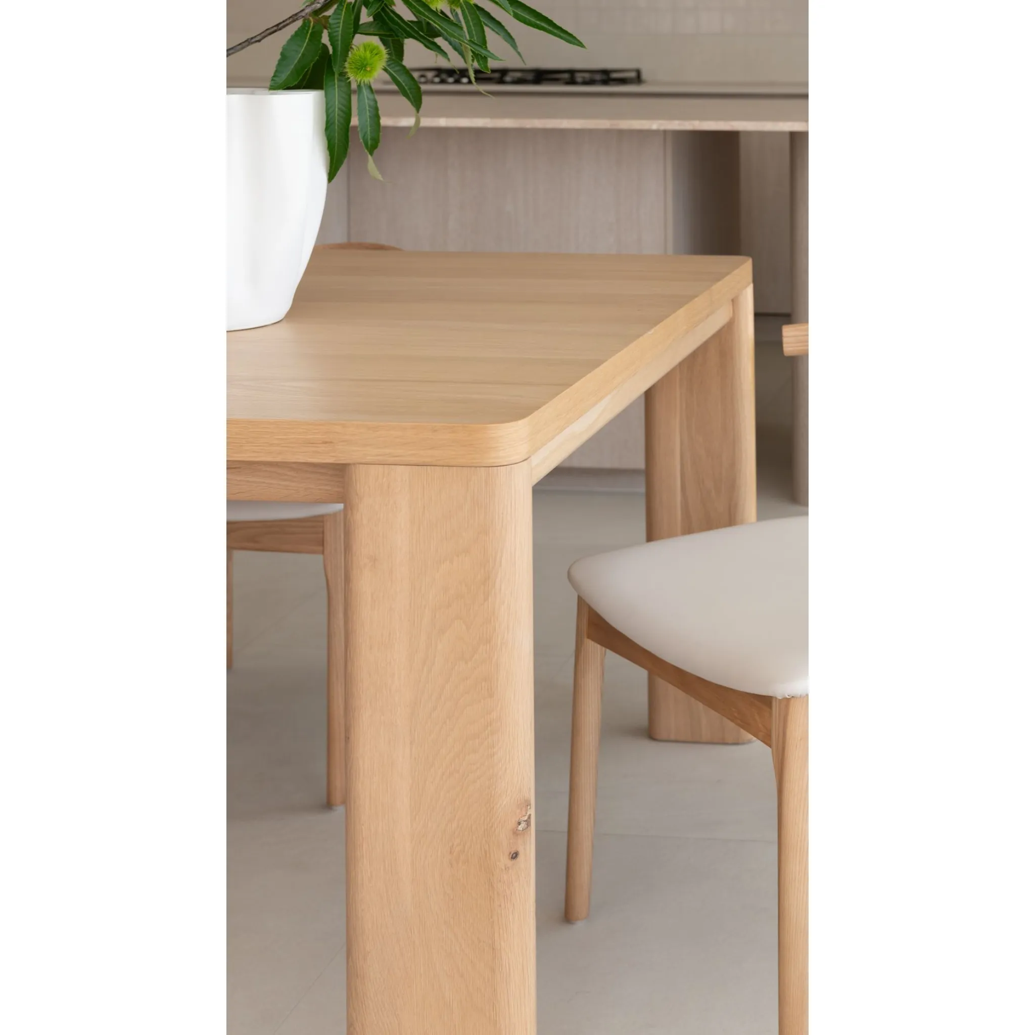 Granite Lane Shore Dining Table, Natural Oak