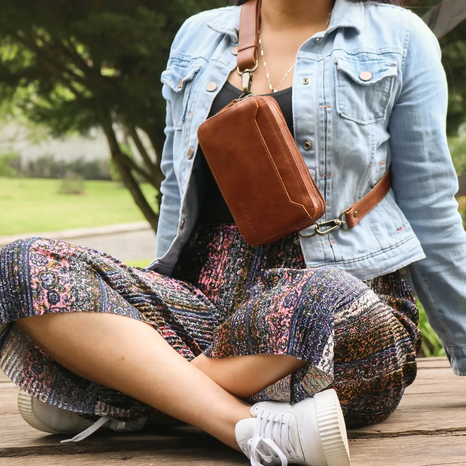 MK221552 - Leather Concert Wallet Rosewood [Women's Leather Bag]